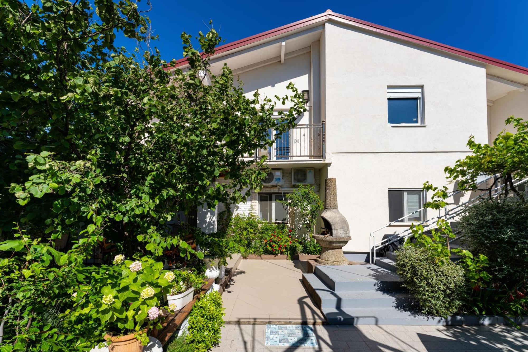 Apartmani Tinka Starigrad Paklenica Bagian luar foto